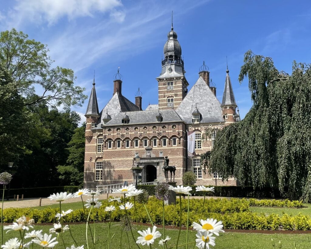 Kasteel-Wijchen-voorzijde2_Kasteel_Wijchen (2)